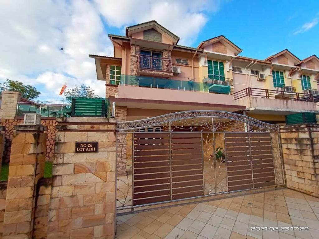 Homestay D' Sepangar Hills Kota Kinabalu Exterior foto
